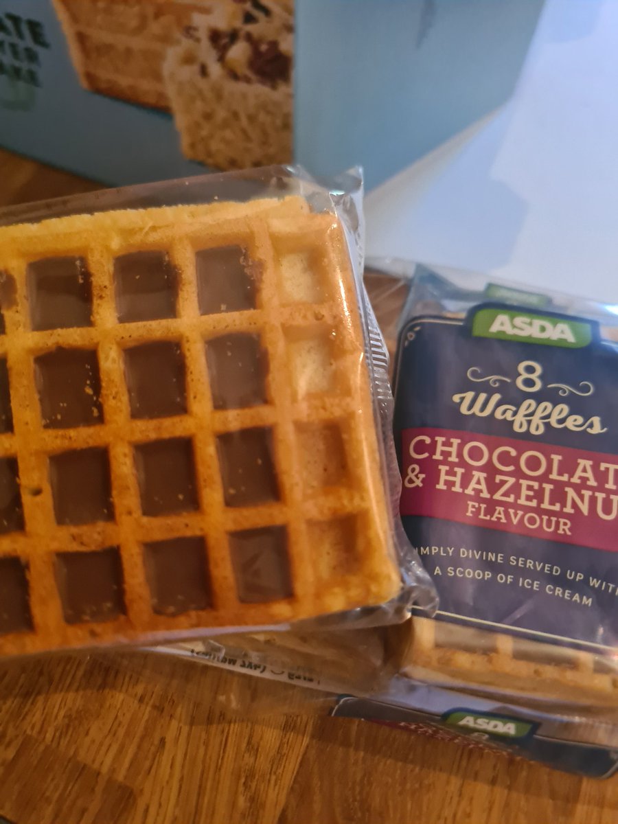 almostjon's tweet photo. @asda R U OK, HUN? https://t.co/Pm8yMZlY1V