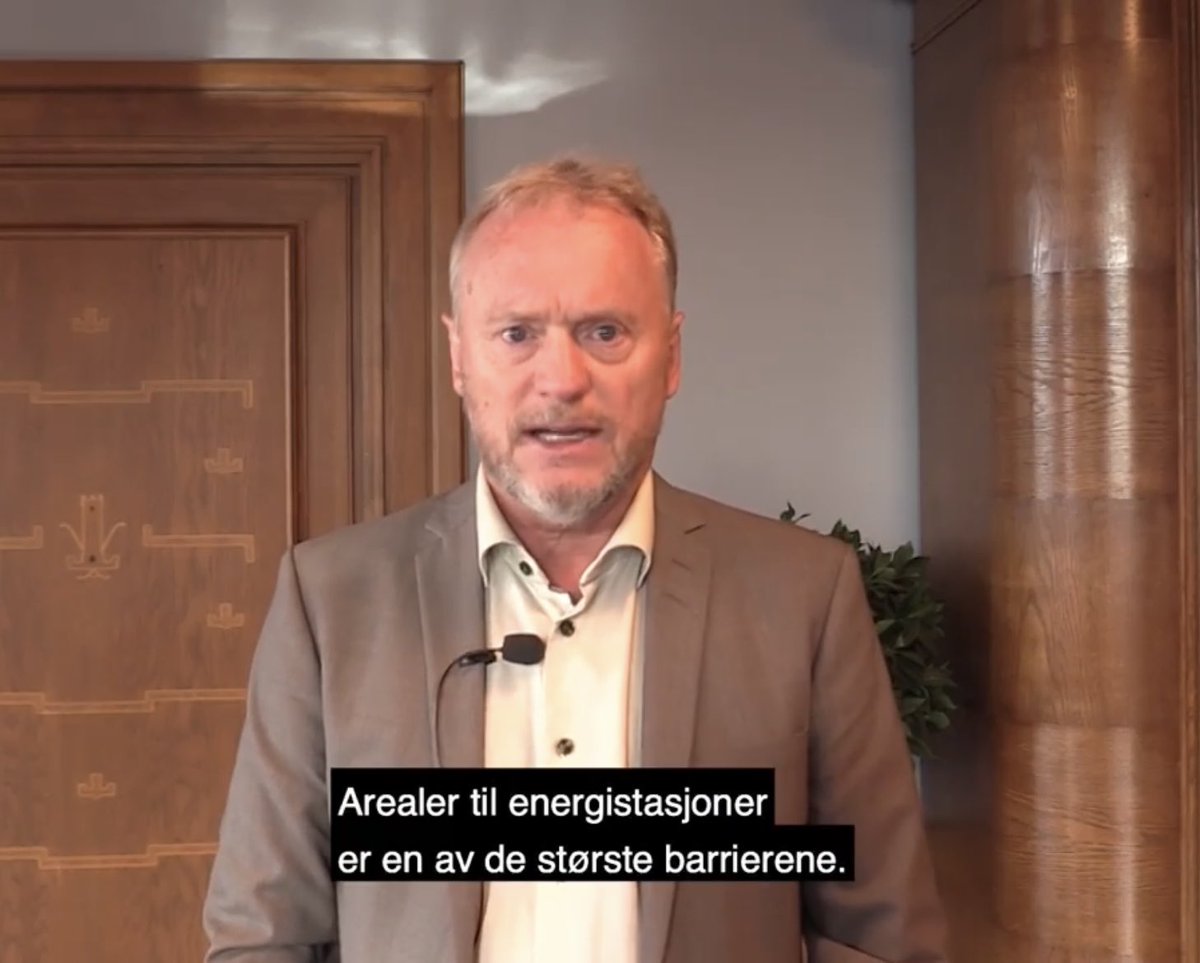 Osloregionen (@osloregionen) on Twitter photo 1/3 av utslipp i veitrafikk på Østlandet kommer fra tungtransport. Nå starter Osloregionen og @Ostlandet prosjekt for å bidra til raskere etablering av energistasjoner for grønn næringstransport. Samarbeid med #grøntlandtransportprogram og #statensvegvesen <a href="/Presserom/">Statens vegvesen</a> #klimasats 1/3 av utslipp i veitrafikk på Østlandet kommer fra tungtransport. Nå starter Osloregionen og @Ostlandet prosjekt for å bidra til raskere etablering av energistasjoner for grønn næringstransport. Samarbeid med #grøntlandtransportprogram og #statensvegvesen <a href="/Presserom/">Statens vegvesen</a> #klimasats