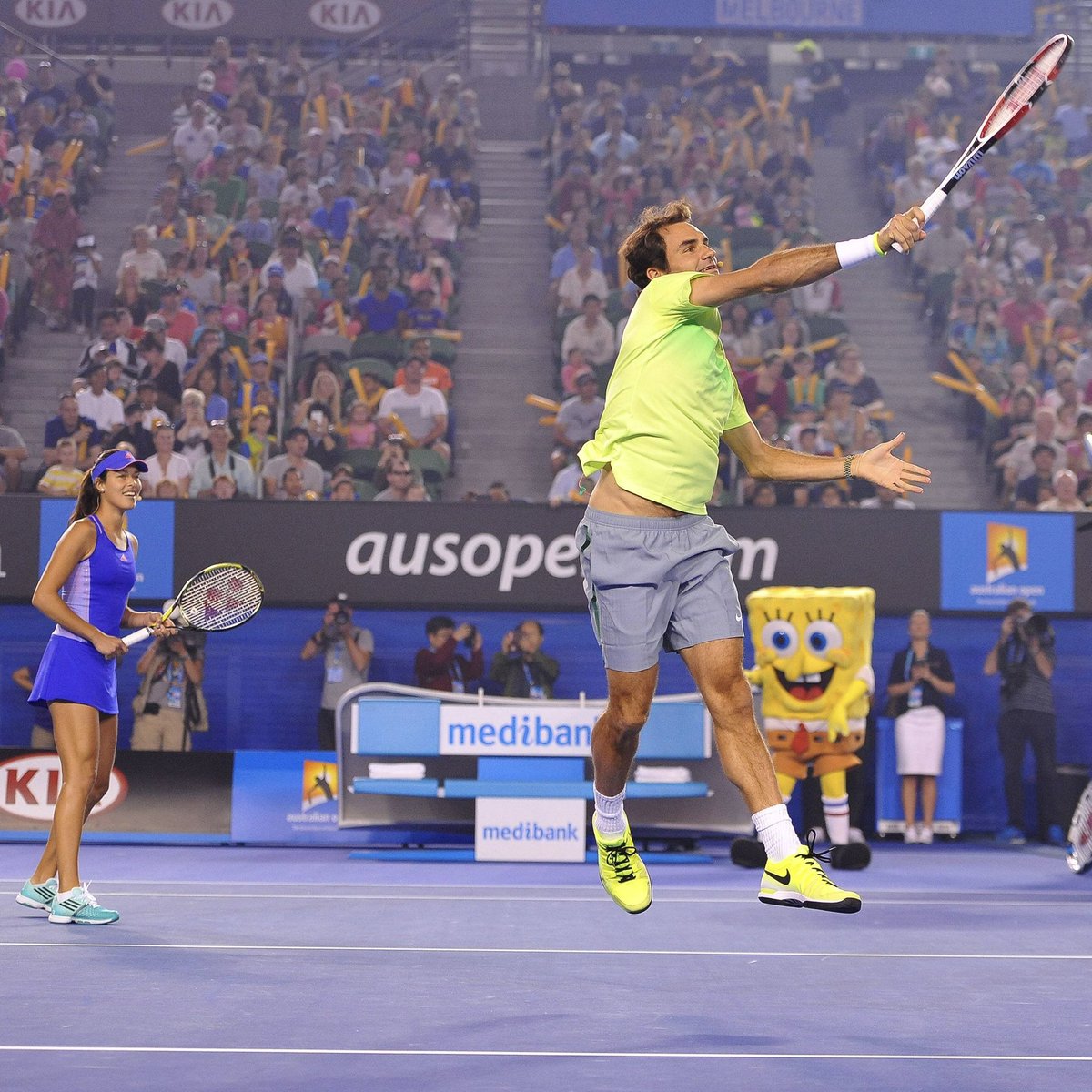 anaivanovic's tweet photo. A true tennis legend 🙏🏼
Thank you @rogerfederer, for all you‘ve given to the tennis world. You‘ve always been &amp; will continue to be a role model &amp; inspiration to so many - on both an athletic &amp; personal level.
Congrats on your outstanding career &amp; only the best for the future🎾☺️ https://t.co/XySgworjlc