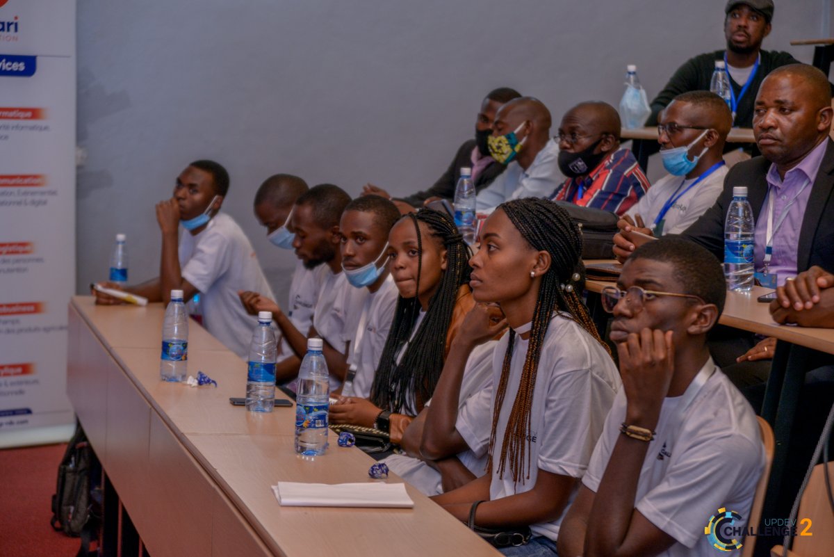 DevelopersUp's tweet photo. Retour en images sur ce qu'a été l'ambiance et l'enthousiasme autour des projets, idées et connaissances présentés et partagées lors de la deuxième édition de Updev Challenge.
Et au #RDV samedi prochain pour l'édition 3!
#updevchallenge https://t.co/o7zjlWgMZq