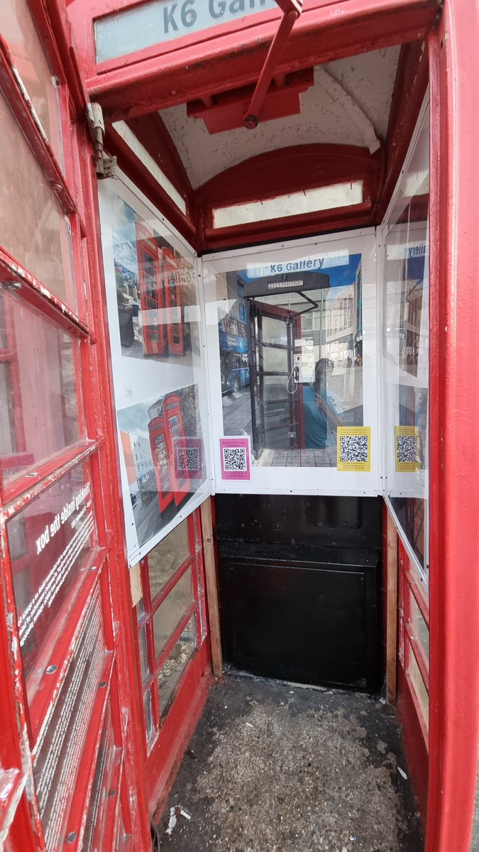 ☎️Today &amp; tomorrow are the final two days of Thinking inside the box <a href="/K6_Gallery/">K6 Gallery</a>, an exhibition of art by young Sotonians &amp; memories shared as part of our research on histories of young people's phone use.

Do stop by if you're in Southampton!📞

📸Alex Humber

<a href="/HistoryAtSoton/">University of Southampton History Department</a>