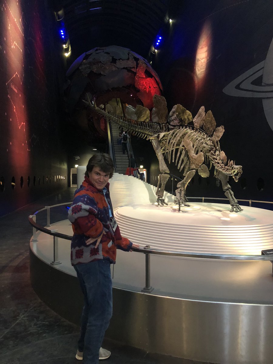 Around this time 8 years ago, I begged my dad to take me to London to hear a talk on the brand new exhibit of Sophie the stegosaurus at the NHM.

Yesterday I GAVE a talk at the NHM for #SVPCA2022 

Full circle!