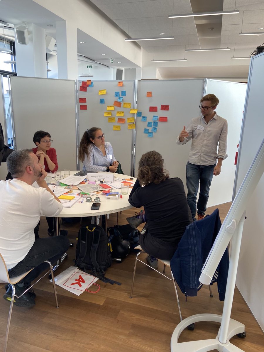 fridolinhk's tweet photo. … weiter geht es im „Hackathon der Vielen“ @tuwien_ace @CTSWien  @Arbeiterkammer https://t.co/V4103j9dGc
