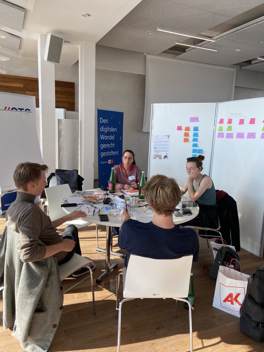 fridolinhk's tweet photo. … weiter geht es im „Hackathon der Vielen“ @tuwien_ace @CTSWien  @Arbeiterkammer https://t.co/V4103j9dGc