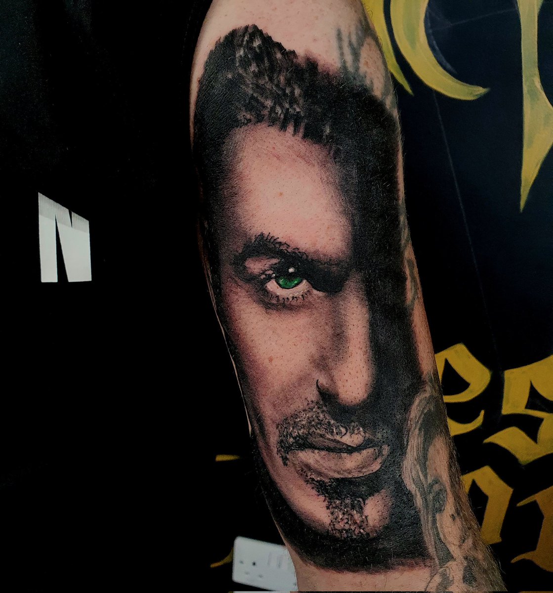 TattooObsession's tweet photo. George Michael tattoo I did earlier this week, love doing portrait tattoos.
Contact me for any portrait work you require.
Obsessiontattoos@hotmail.co.uk

#georgemichael #older #legend #tattoo #portrait #millionaire #art #design https://t.co/rrG4JVraVe