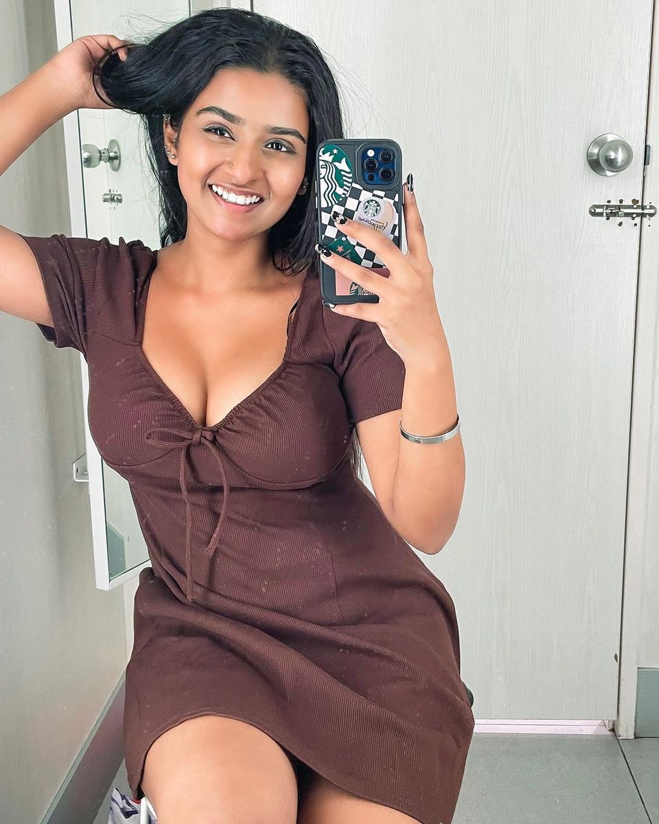 TheSuhuu's tweet photo. Follow :- @TheSuhuu 💥💥💥
.
#Suhuu #tranding #model #bollywood #hollywood #viral #viralpost https://t.co/JtRLGeOSWa