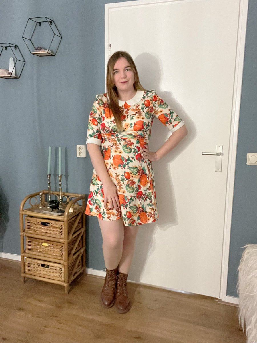 ForestFaeryFawn's tweet photo. Feeling very autumny today 🍂 https://t.co/0mlLA1C6xN