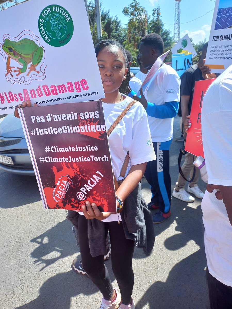 OgaloAnn's tweet photo. We can't adapt to floods!!
We can't adapt to drought!
#GlobalClimateStrike 
#Climatejusticetorch
@PACJA1 
@AYICC_Kenya 
@IvyEillim 
@Brian_misiati https://t.co/3iqHtXW5xq