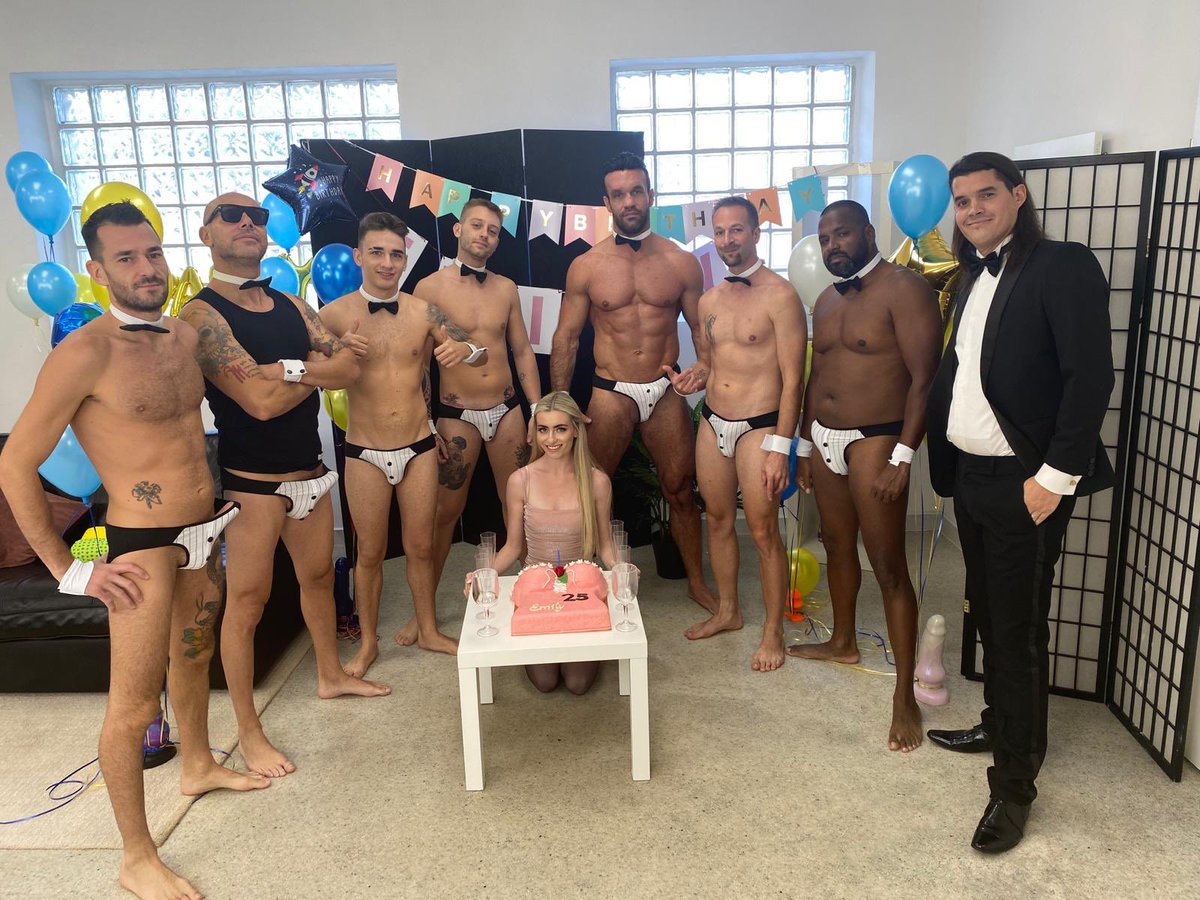 My Birthday party was sooo amazing, I cannot wait September the 29th to celebrate and watch this 😍🎉 And I have just posted some BTS of this great new scene, and tomorrow I will post about my 2nd scene with Giorgio Grandi ☺️🥰 Check it out on: onlyfans.com/emilybellexx 😘