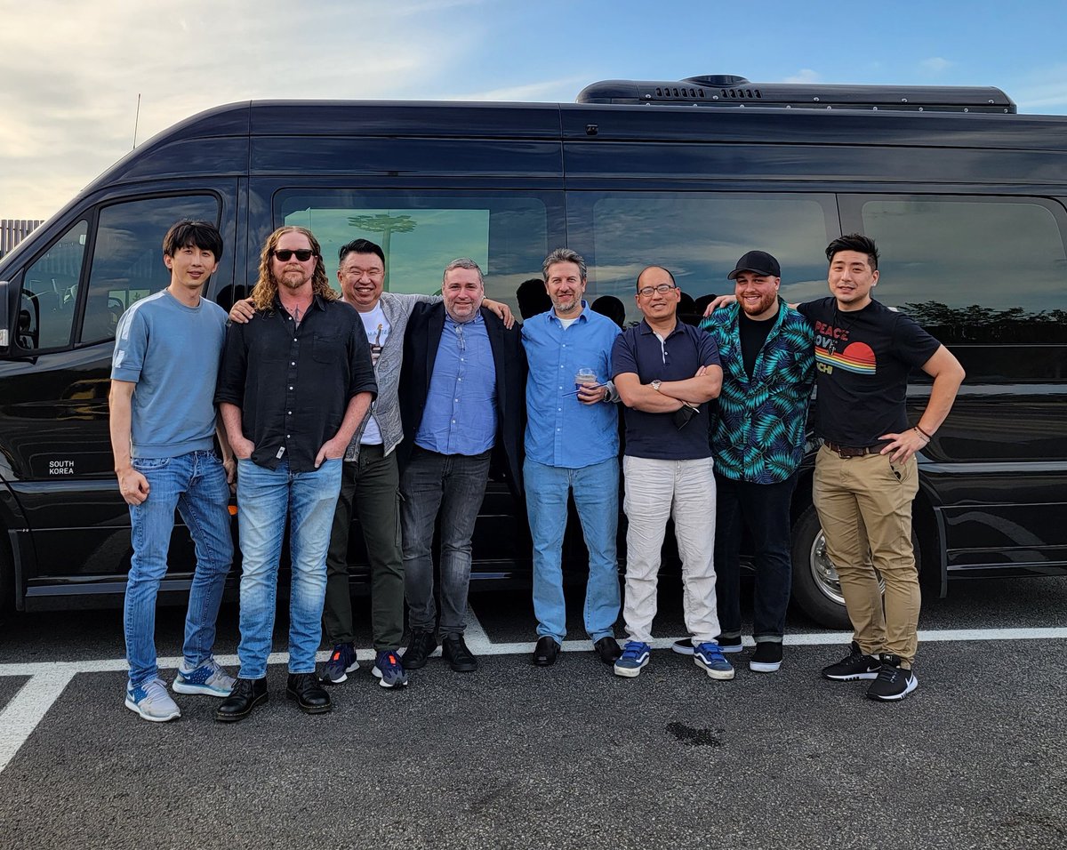 We made it to Korea! Bar Citzen here we come! 🍻

Details: robertsspaceindustries.com/comm-link/tran…