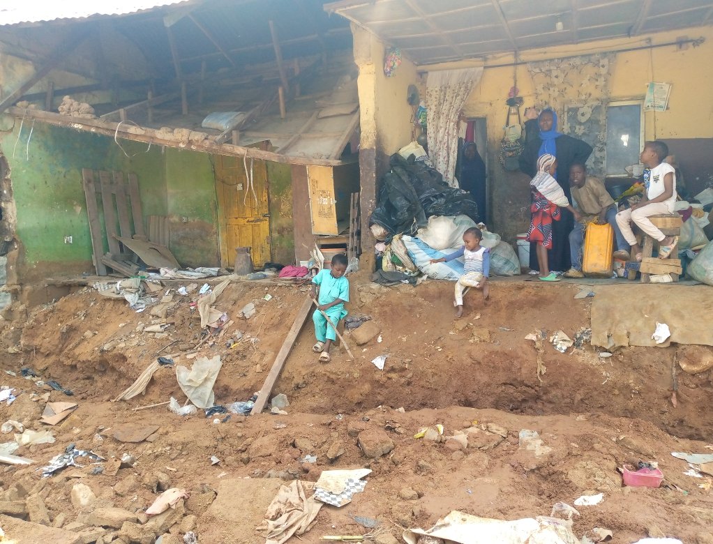 TOYF_Jos's tweet photo. Appreciation Message

Tudun O.C Youth Forum wish to express profound gratitude to the executive chairman of Jos North local government council- Shehu Bala Usman, for providing support in form of cash to those affected by the flood that occurred on 31st August, 2022.

@LalongBako https://t.co/TbhpuLDg8j
