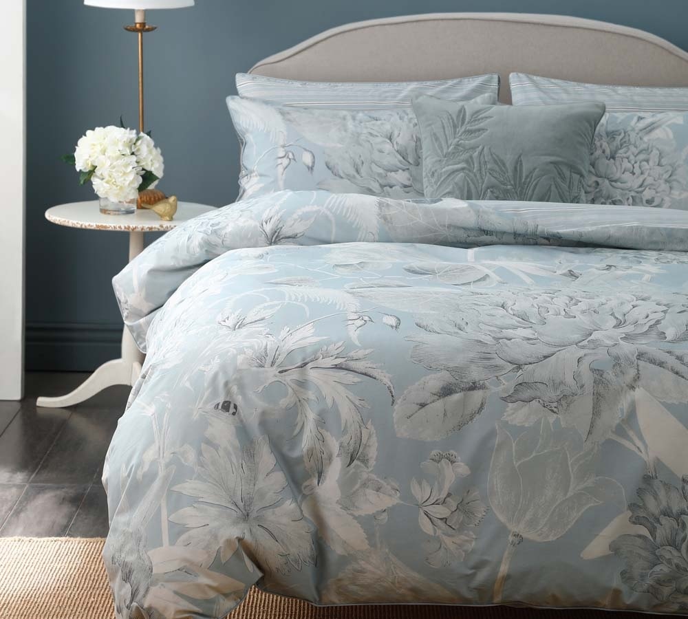 JonesAndTomlin's tweet image. This beautiful Peony Bedding Set is from the Royal Botanic Gardens, Kew!

It's a celebration of their beautiful botanicals as part of their stunning Illustrations Collection.

Get your Peony Duvet Set bit.ly/peony-duvet-set

#DuvetSet #FloralSheets #NewBedding #BeddingCollection