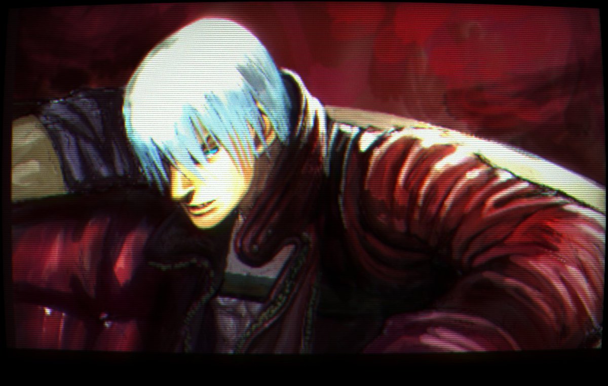 malikvipr's tweet image. messed around with that crt filter n what it does to these two pictures specifically is😳