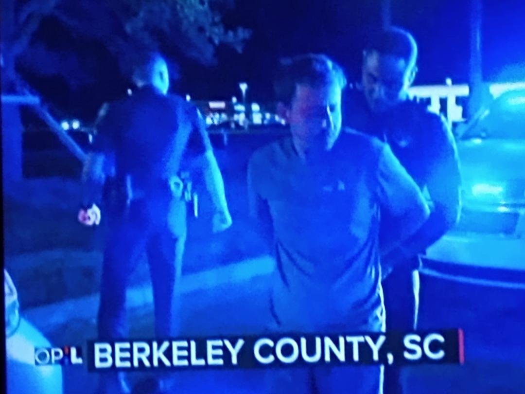 djaznh's tweet photo. Ha!

"No speak English"

Ok..

Cpl Drayton switches to Espanol

@BCSONM  @CplDrayton_BCSO #OnPatrolLive #OPLive #OPNation #K9Rex 
@danabrams @Sean_C_Larkin @CurtisWilson275 @OfficialOPLive @ReelzChannel https://t.co/8P9Nl5i4G6