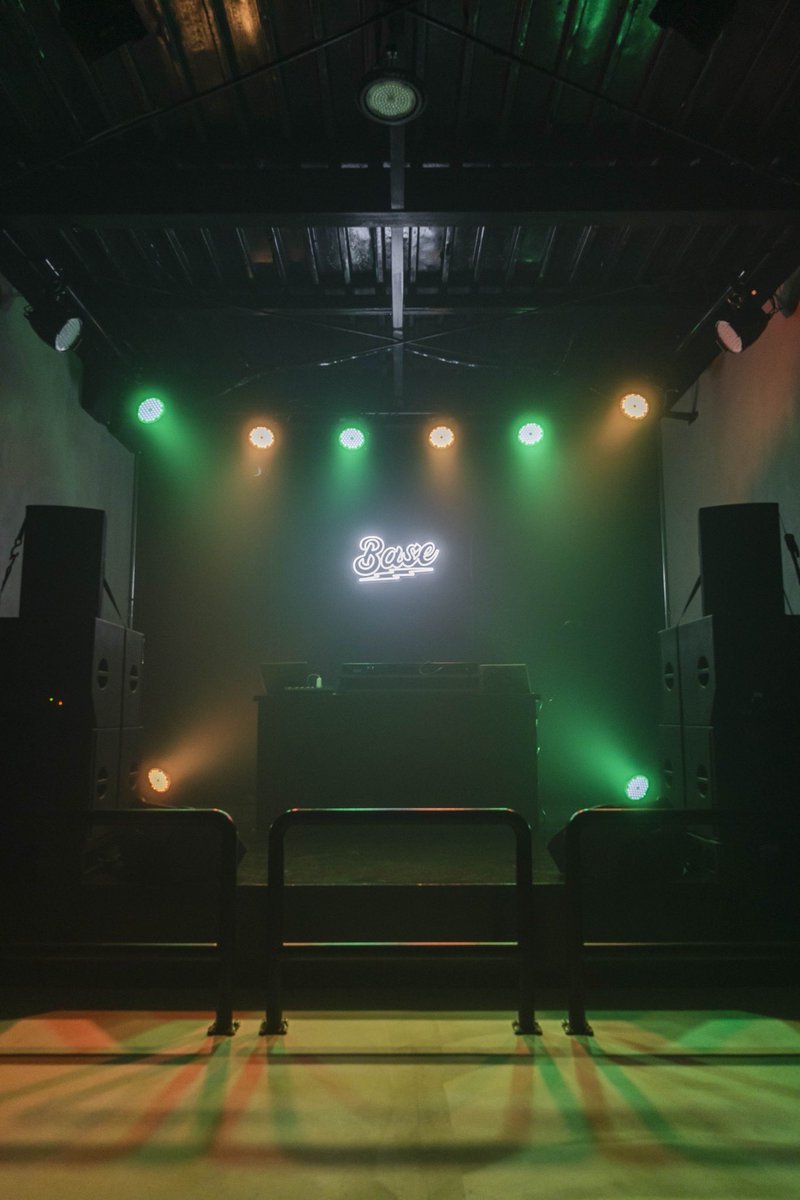 jackeyemperor's tweet photo. 本日遂に尼崎のライブハウスBASEが本格始動です

クラウドファンディングや皆さんの協力があってできた箱！ほんまにありがとうございます！

ここから新しい動きが始まります！

楽しみすぎる🔥 https://t.co/DLwffJF5lB