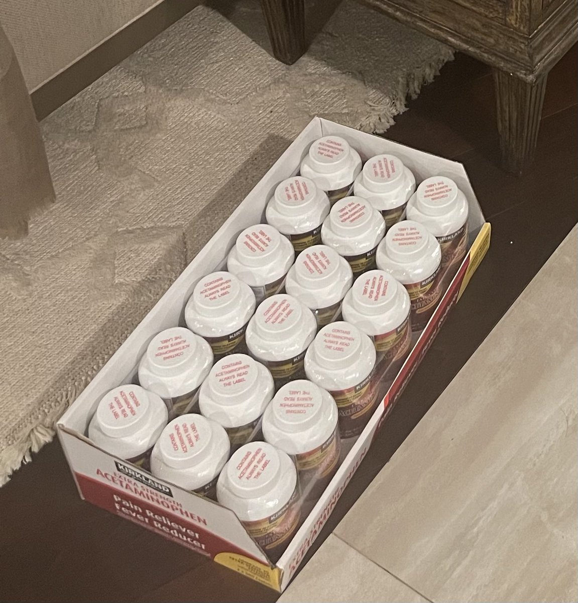 LifeBridgeUS's tweet photo. The time is finally here. @dramnabuttar leaves tomorrow to begin the #lifebridge #floodreliefmission. Since Panadol has been hard to get on the ground she actually arranged for it herself and is taking it with her. So proud to have her on board. #FloodsInPakistan #pakistanflood https://t.co/OeB82CYye5
