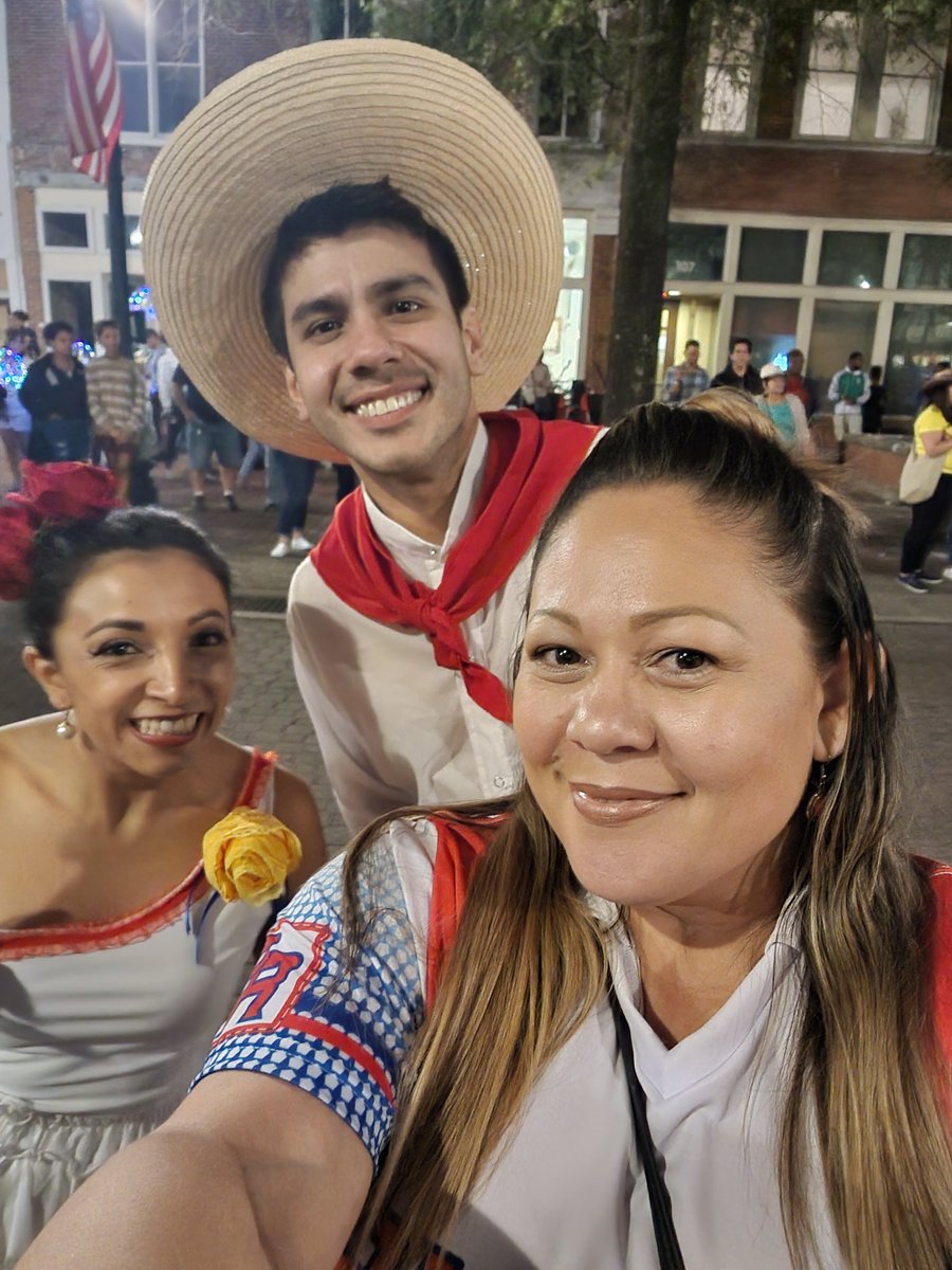 SraLopezNC's tweet photo. Hispanos Unidos. Profes de español. Hispanic Celebration. @CumberlandCoSch #CCSWL2022 https://t.co/9GtRPANDTi