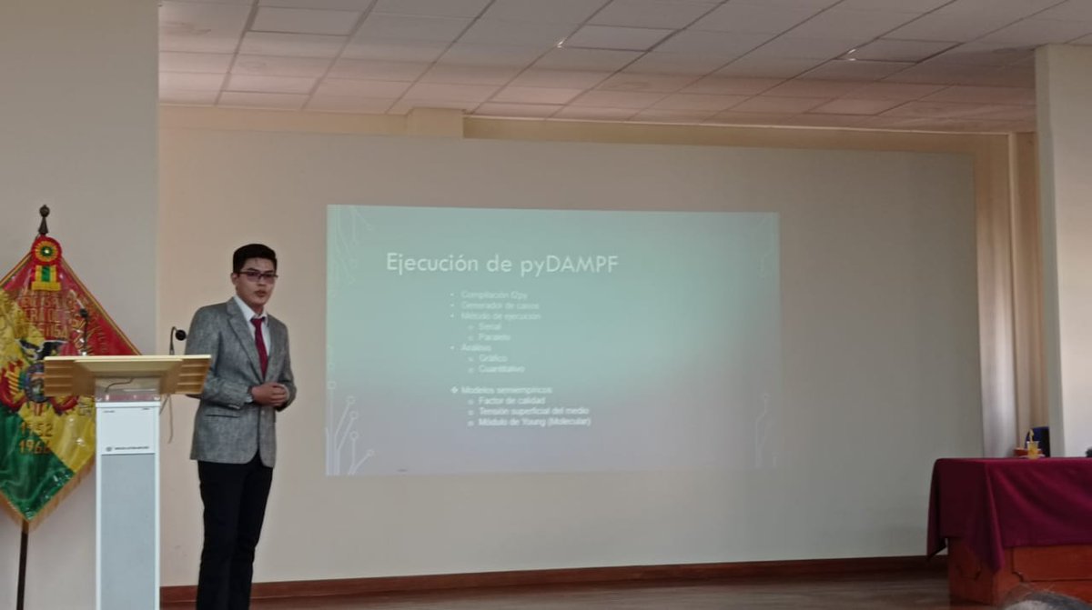 WillyMenacho1's tweet photo. A pleasure for me to present the #pyDAMPF project, thank you very much Dr. @whoratz for the advice and support. https://t.co/Ph4YaG17Du