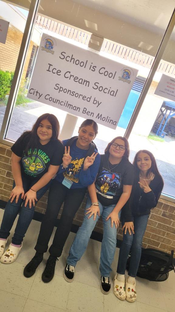 JimmyVillarrea's tweet photo. Attendance matters - Martin Middle School recognizes students with top attendance and improvement made!
@MrsYLuna @MunizYazmiin @JoVasquez1884 @mschavezELA @admissions_sss @CCISDIT @CCISD @CCISDRtI https://t.co/RopgqWq1Rc