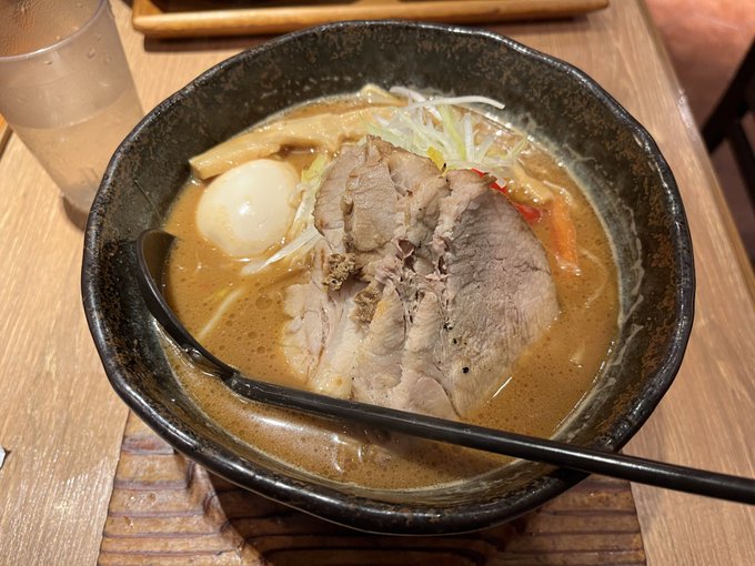 駆け抜けろ
Timeless Shooting Star
千の時を超えて 
Oh I Believe I Believe
そう 輝き続けるよ
Timeless Shooting Star
闇に咲くTrinity 
Oh Can't Stop Can't Stop
もう 誰も止められない 