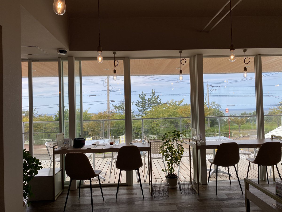 2IpZoo9DxffUfDt's tweet image. ﾊｧﾊｧ  えらいスポット見つけてしもうた

愛車見ながらカフェランチってやばいよね☺️

しかも背景海☺️☺️☺️
#ForAc #内灘