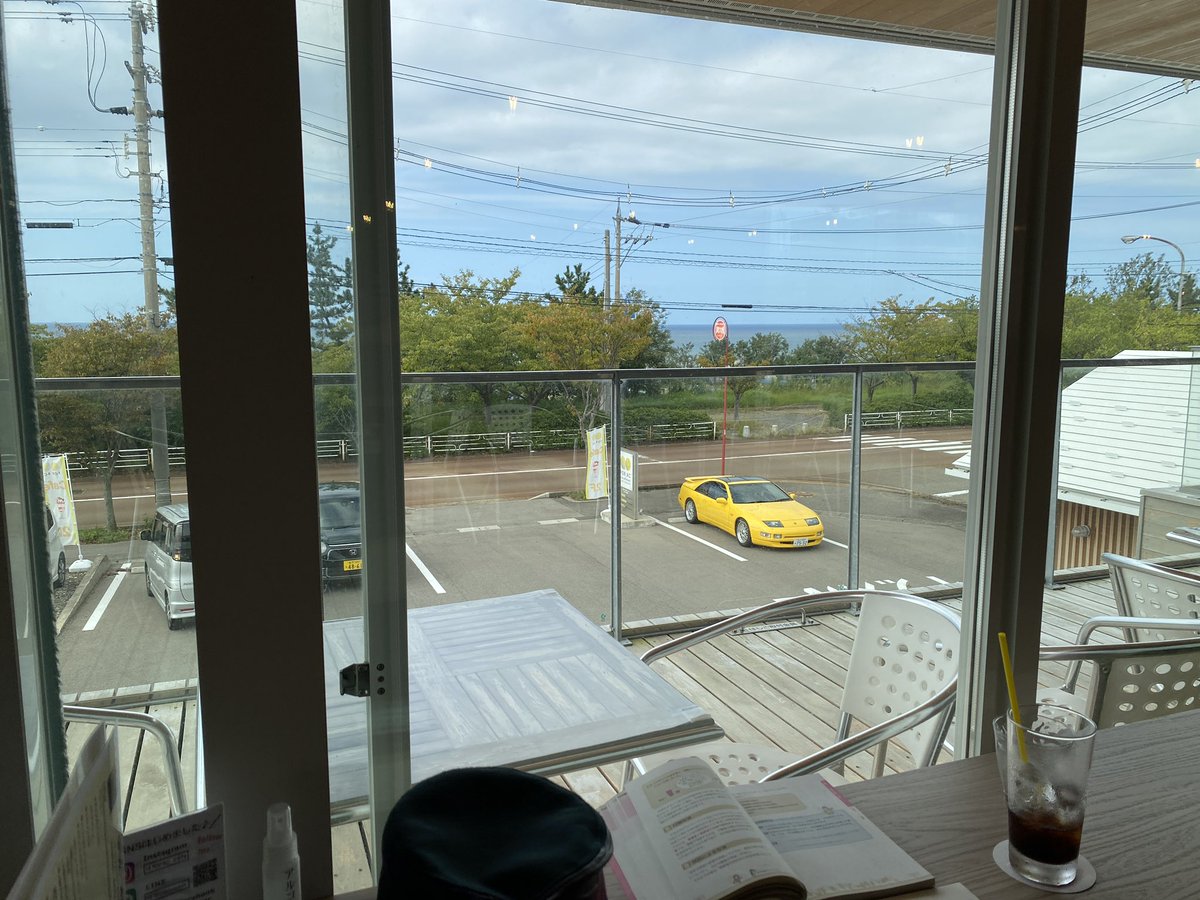 2IpZoo9DxffUfDt's tweet image. ﾊｧﾊｧ  えらいスポット見つけてしもうた

愛車見ながらカフェランチってやばいよね☺️

しかも背景海☺️☺️☺️
#ForAc #内灘