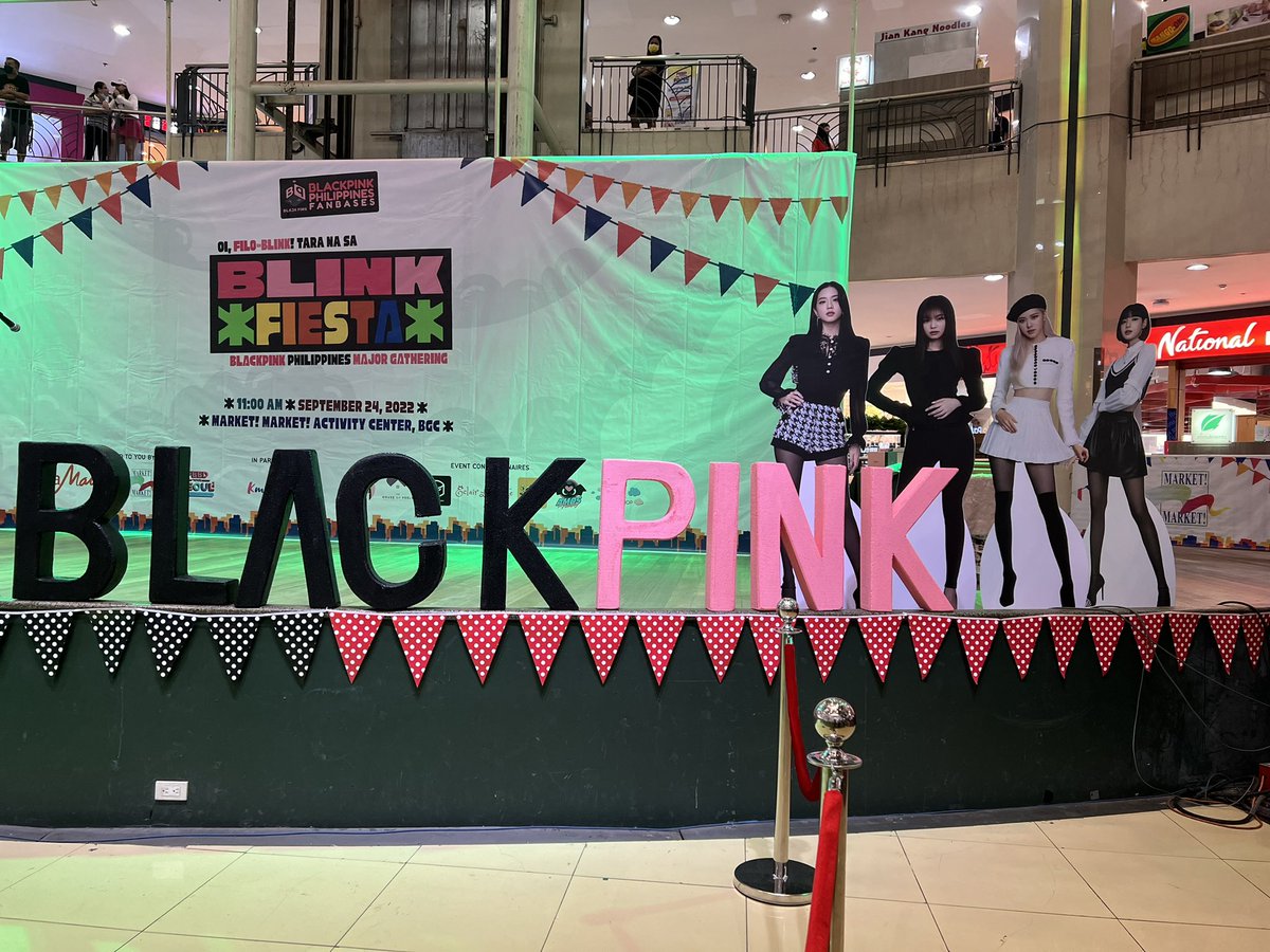 Ariellejoyadela's tweet photo. #BlinkFiestaAtMarketMarket https://t.co/bXQyxXtA2V