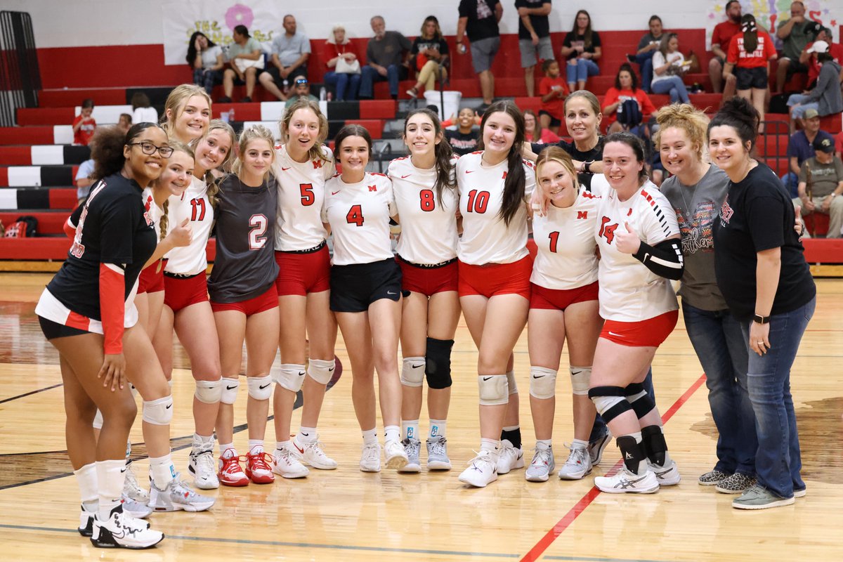 drjlstewart's tweet photo. Maypearl Volleyball team smiling after its 4-set district win at home v Keene today (Sept 23) 20-25L, 25-19W, 25-21W, 25-8W. @adamolson1982 https://t.co/4U0LJlkpqQ
