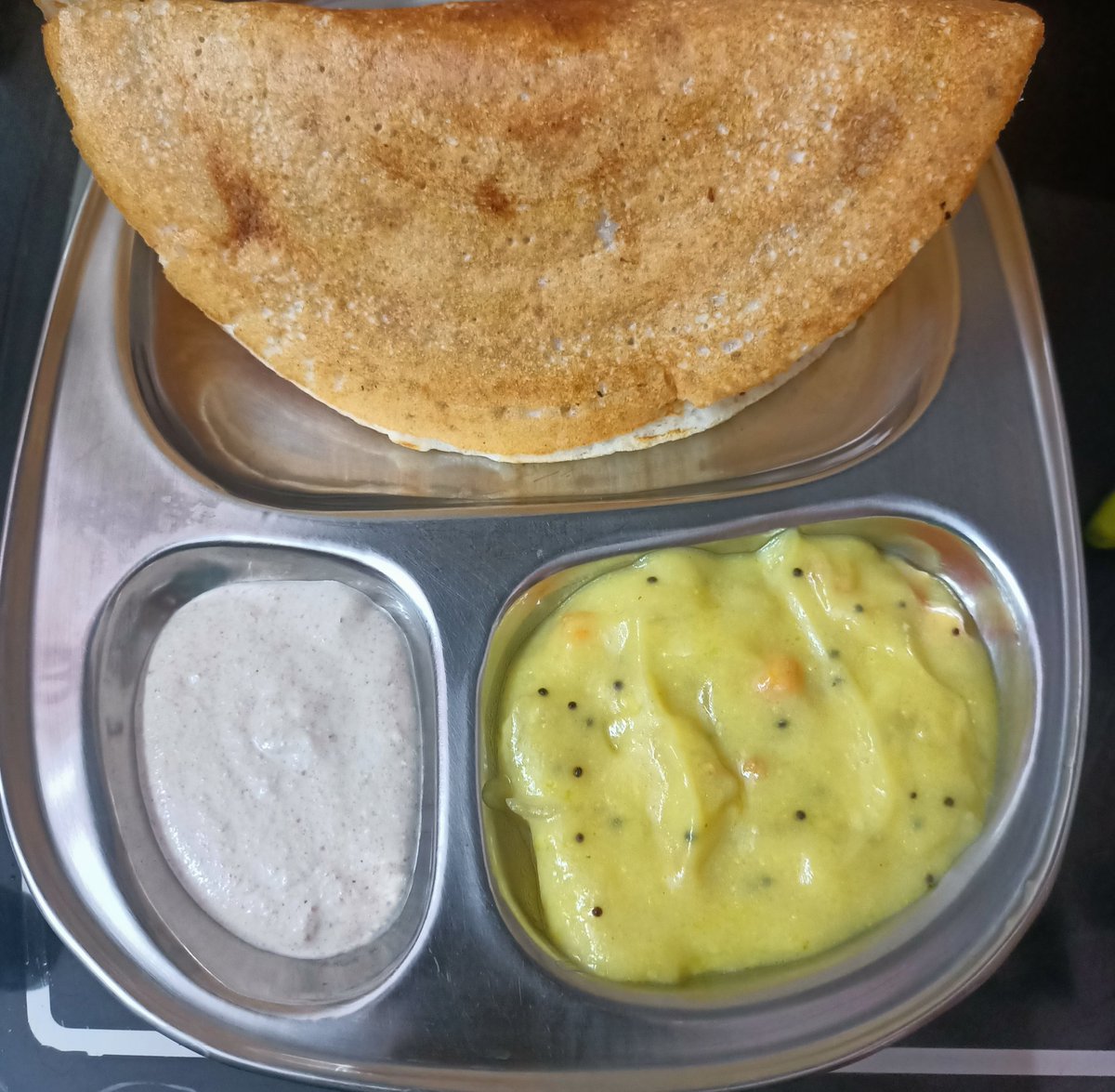 Johny_mera_name's tweet photo. Let's celebrate the weekend

#dosa #pitla #groundnutchutney

💞💞💞💞💞💞💞 https://t.co/kwOEVD1O7Z