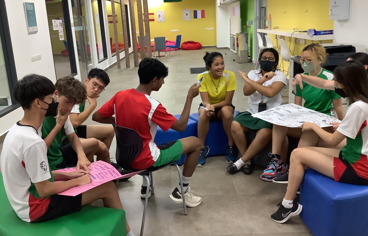 Is it better to live in town or in the countryside? Year 11 French 🇫🇷showing off their debating skills and articulating arguments - all in French! <a href="/AliceSmithSch/">Alice Smith School</a> #KLASS_EP_Lang
