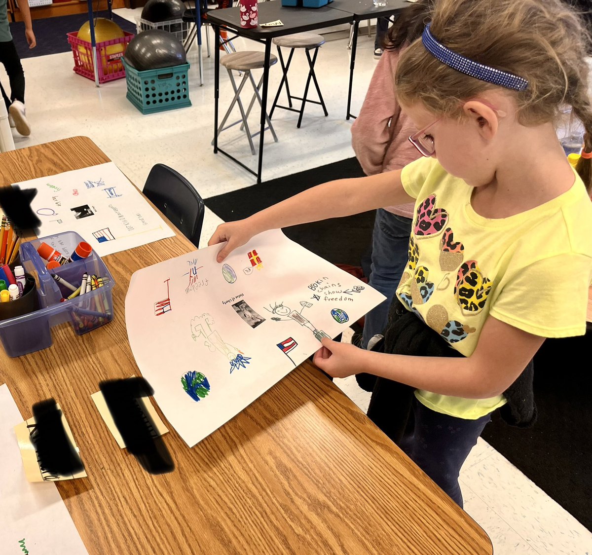 HaleyKirkTLES's tweet photo. Gallery walk to explore what classmates learned about patriotic symbols @TimberLaneES https://t.co/iht2zxqGKl