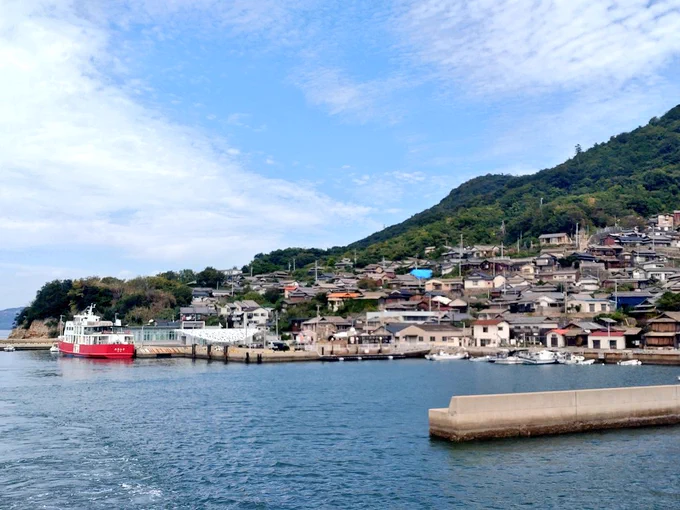 瀬戸内海の猫島と言われる男木島に寄りました。瀬戸内国際芸術祭の作品も一部見られたし、猫ちゃんにもたくさん会えて幸せ… 
