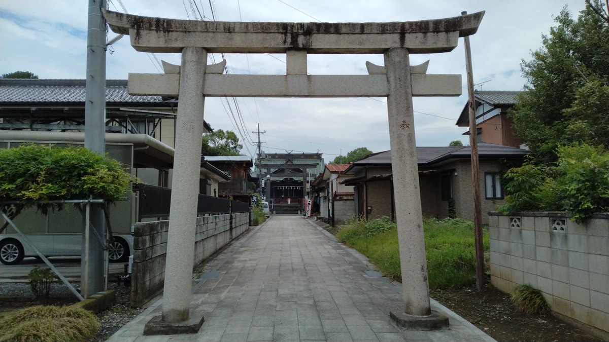 _rekichi's tweet photo. 群馬の旅の最後になります。
板倉町にある雷電神社の総本宮です。

太田駅から館林駅まで電車でワープ、館林駅からバスで近く板倉町役場までワープしました。
そこからは徒歩です。

公式サイト
https://t.co/Z4EyTovWAB

グーグルマップ
https://t.co/uu9eTw6mo2

#板倉雷電神社 #由緒 #総本宮 https://t.co/7GUfSfHqt7