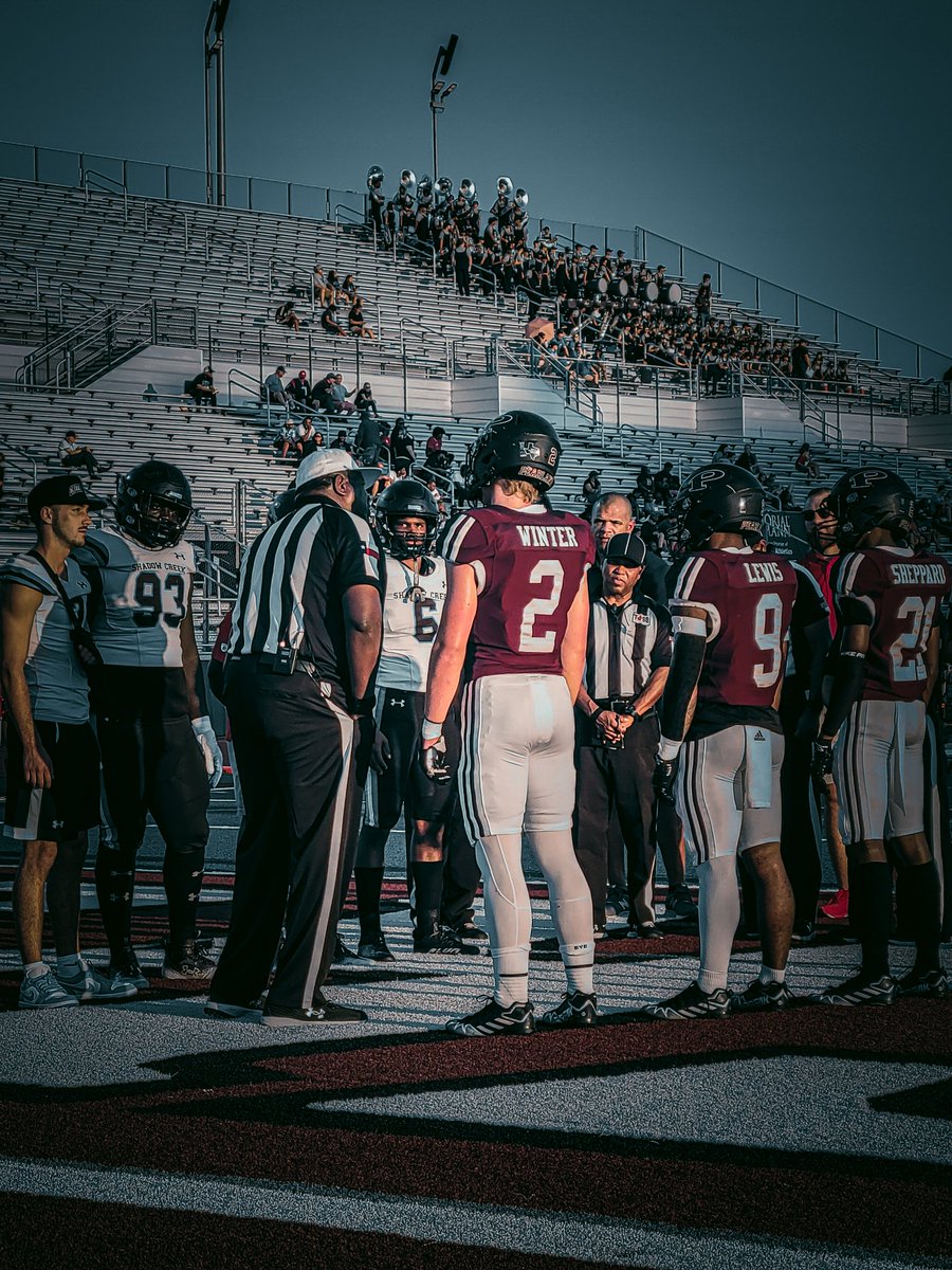 GWallace73's tweet photo. Pearland Oilers vs Shadow Creek
Friday Night Lights! https://t.co/N7kI7KGXVG