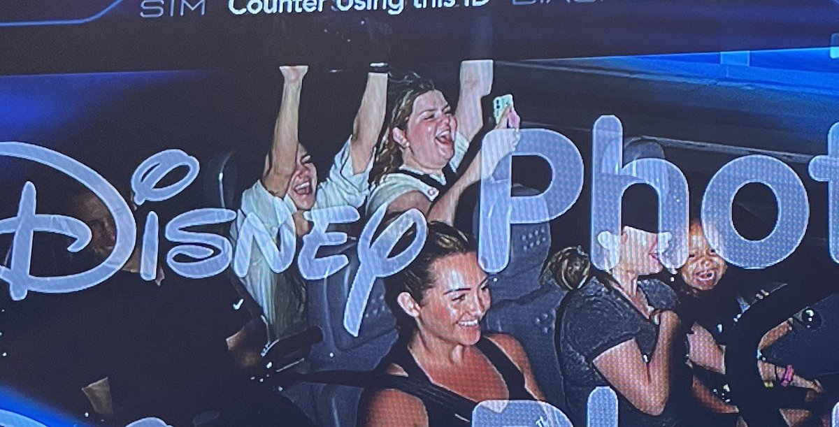 Elizabeth Barnitt tweet media