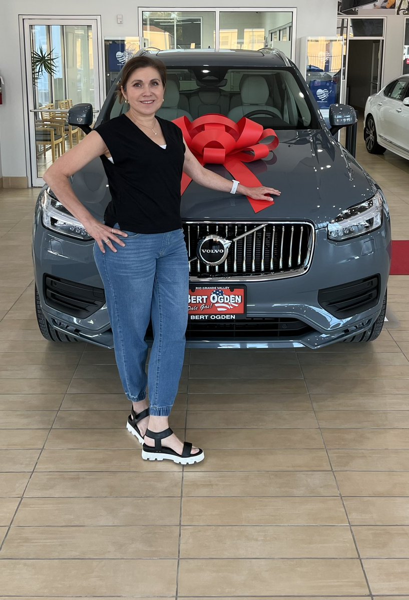 hilda1213runner's tweet photo. God is Great!!! Loving my New 2023 Volvo XC90 💗 https://t.co/OKv67bEMmu