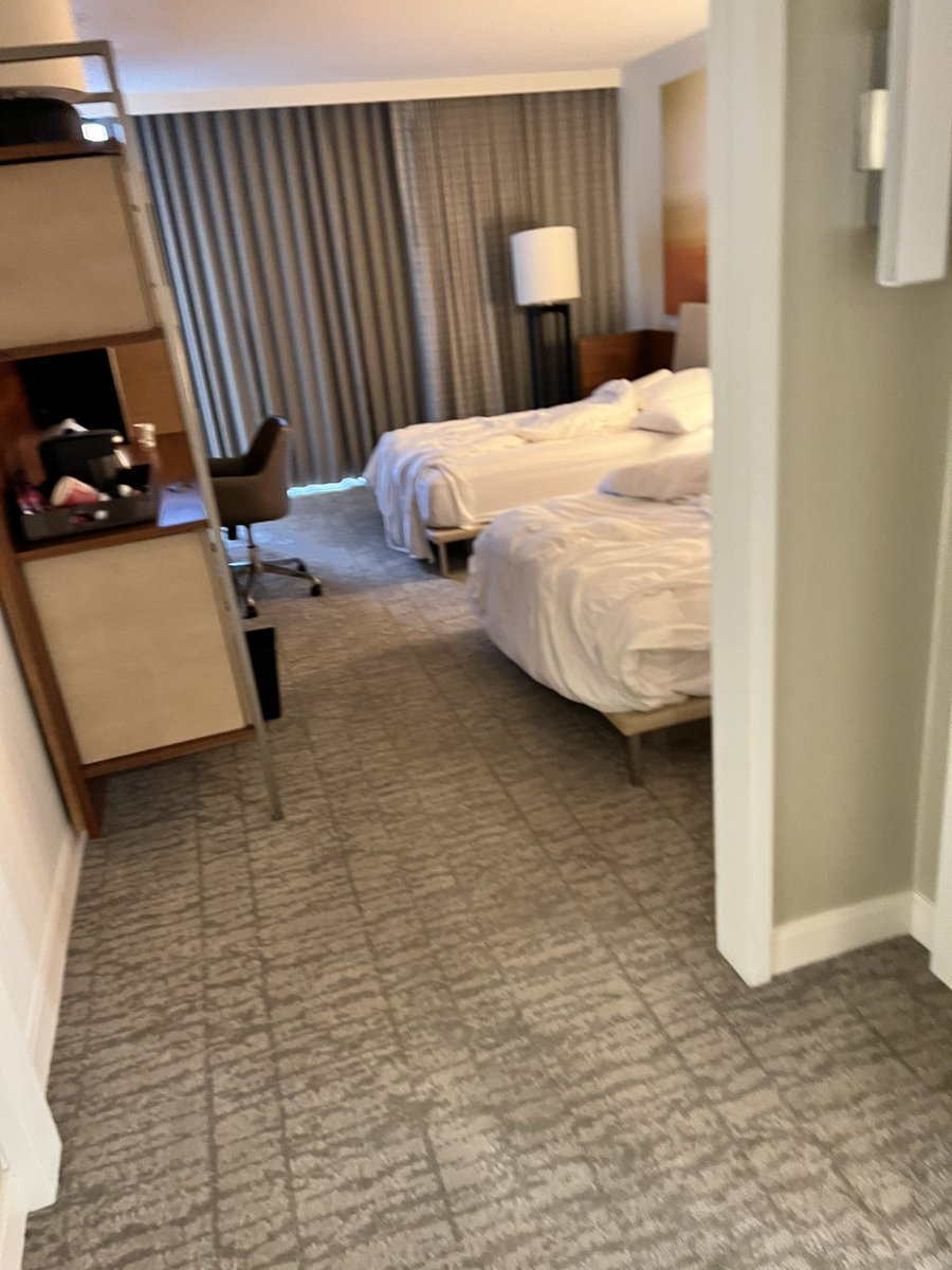 TLCook1913's tweet photo. @MBonvoyAssist I was given my keys at approximately 6:30pm and this was my room when I opened the door… please explain this one away! https://t.co/EABPeb88aS