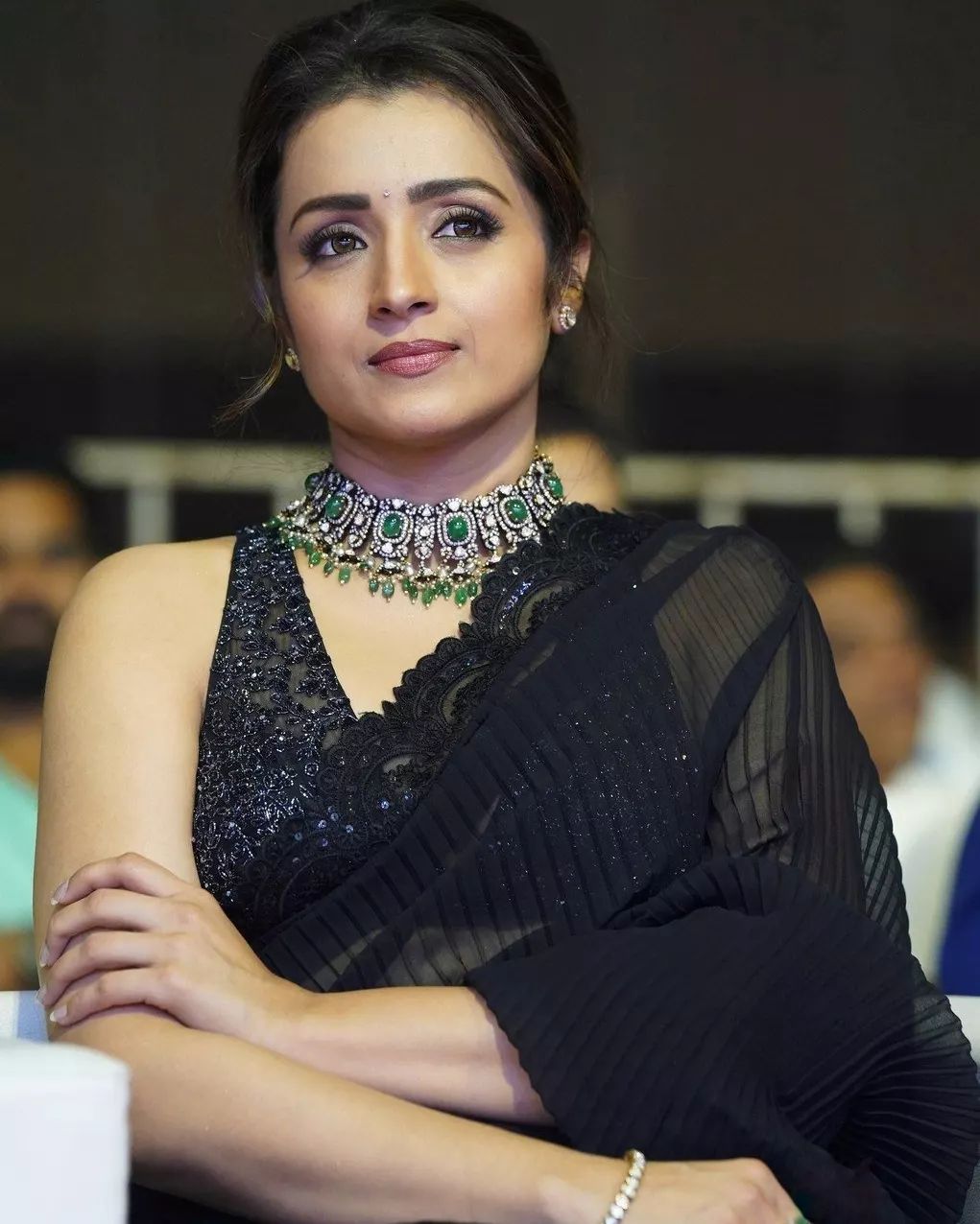 Cineulagam on X: The OG Synonym of Cuteness Overloaded❤️ அன்றும்..  இன்றும்.. என்றும் #Trisha 🫰🏼 #TrishaKrishnan #SouthqueenTrisha #Leo  #Cineulagam  / X