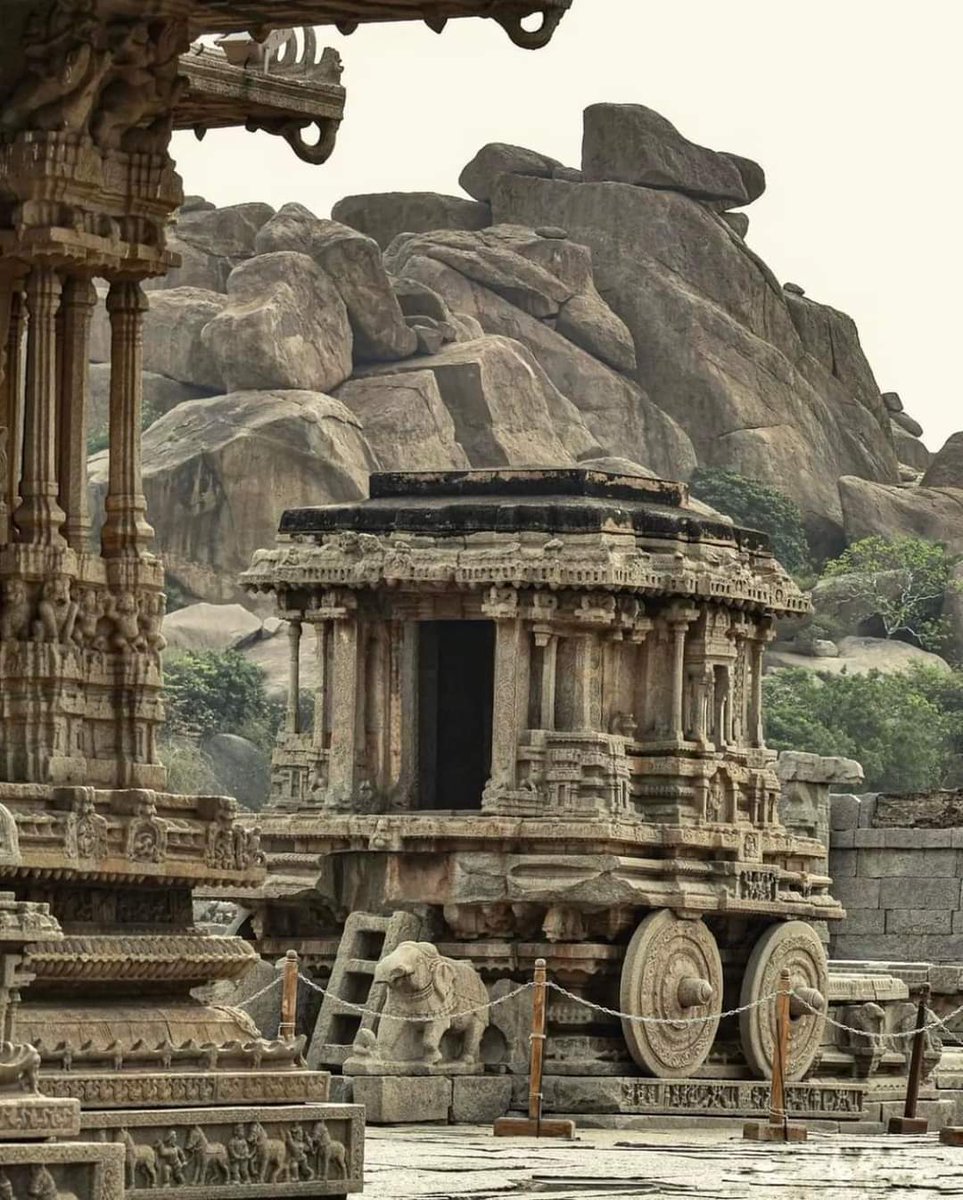 archeohistories's tweet photo. Hampi stone chariot built by King Krishnadevaraya of Vijayanagara Empire in 16th Century CE, a shrine dedicated to Garuda, built inside Vittala Temple Complex, Hampi, Karnataka, India. A massive sculpture of Garuda (vehicle of Lord Vishnu) was once seated on top of chariot. https://t.co/BGB9VI3ocS