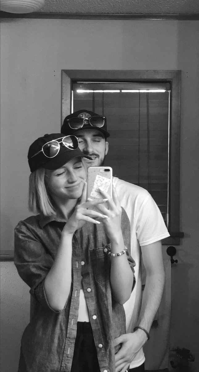 tayydavidsonn's tweet photo. four summers <3 https://t.co/jAW3fy12ou