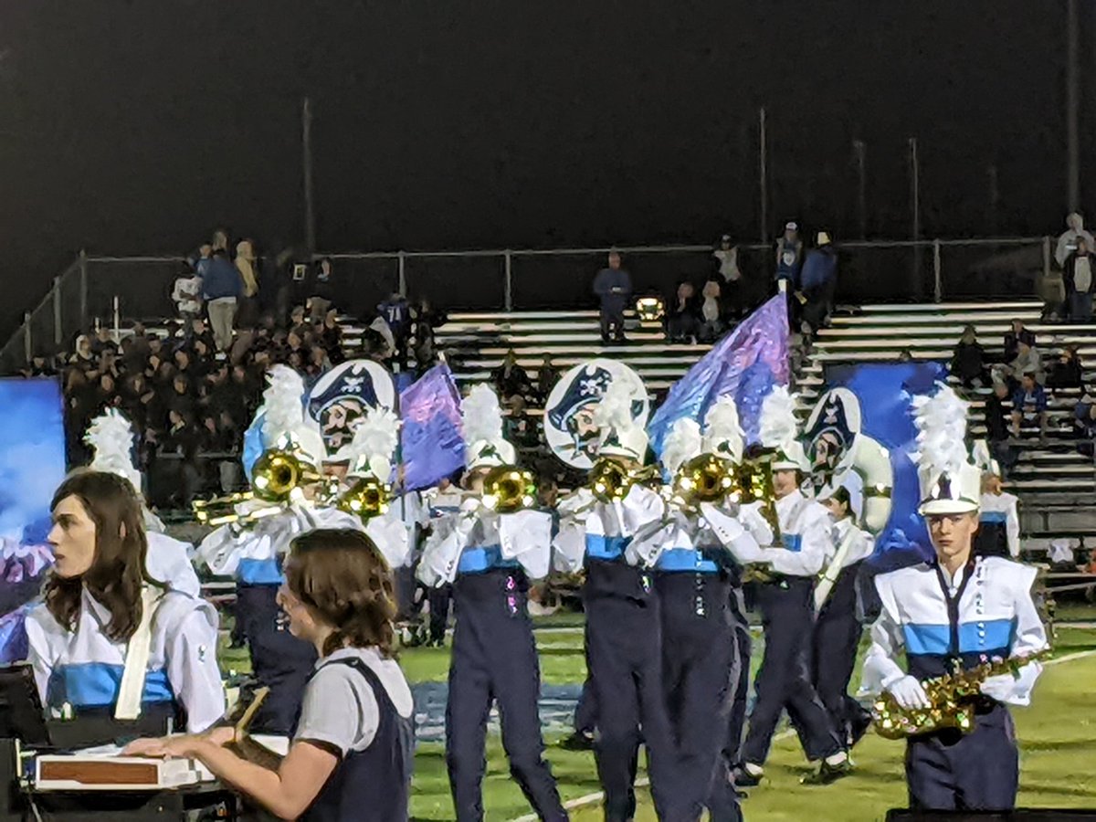 BayPortBand's tweet photo. Wanted to give props and thanks to the @SWesttrojans students who stayed to watch our 5th Quart performance at tonight's game! We are really glad you were there! https://t.co/0tZOUfYUl2