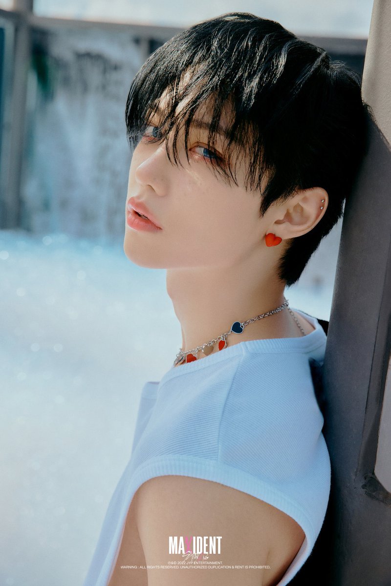aussiespic's tweet photo. teaser pics !! 

#BangChan #방찬 #Felix #필릭스 #Lily #릴리 #STRAYKIDS  #NMIXX https://t.co/CVV2pdNofg