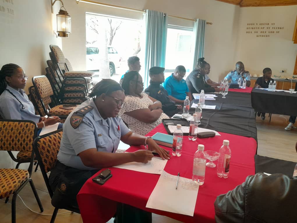 tkccorridor's tweet photo. TKCS together with WBCG and NamRA had a stakeholder consultative meeting yesterday to deliberate on solutions for recent border congestion at the Trans Kalahari border. Progressive solutions were made including random scanning of trucks and increase of staff compliment. https://t.co/iR7yZ0ArdB