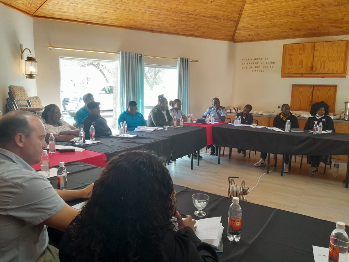 tkccorridor's tweet photo. TKCS together with WBCG and NamRA had a stakeholder consultative meeting yesterday to deliberate on solutions for recent border congestion at the Trans Kalahari border. Progressive solutions were made including random scanning of trucks and increase of staff compliment. https://t.co/iR7yZ0ArdB