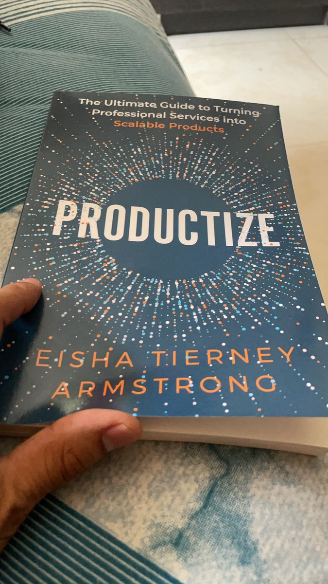 Surajalluvium's tweet photo. Moving from a customised startup solution to a #scalable one to many high impact #product as a Service. A must read for India’s 53% of the service contributors of indian gdp. @EishaArmstrong talks a lot more in her book Productize. #startups #innovation #fearless https://t.co/IzHCGfWhNY