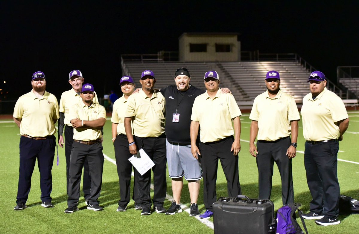 aptxbucks74's tweet photo. Enjoyed having ya @Matt_Stepp817 @dctf #wegotthewin #steppluck @philfierro74 @CoachFellows5 @marcmiranda21 @AdamLlanez https://t.co/CwWiebnbZt