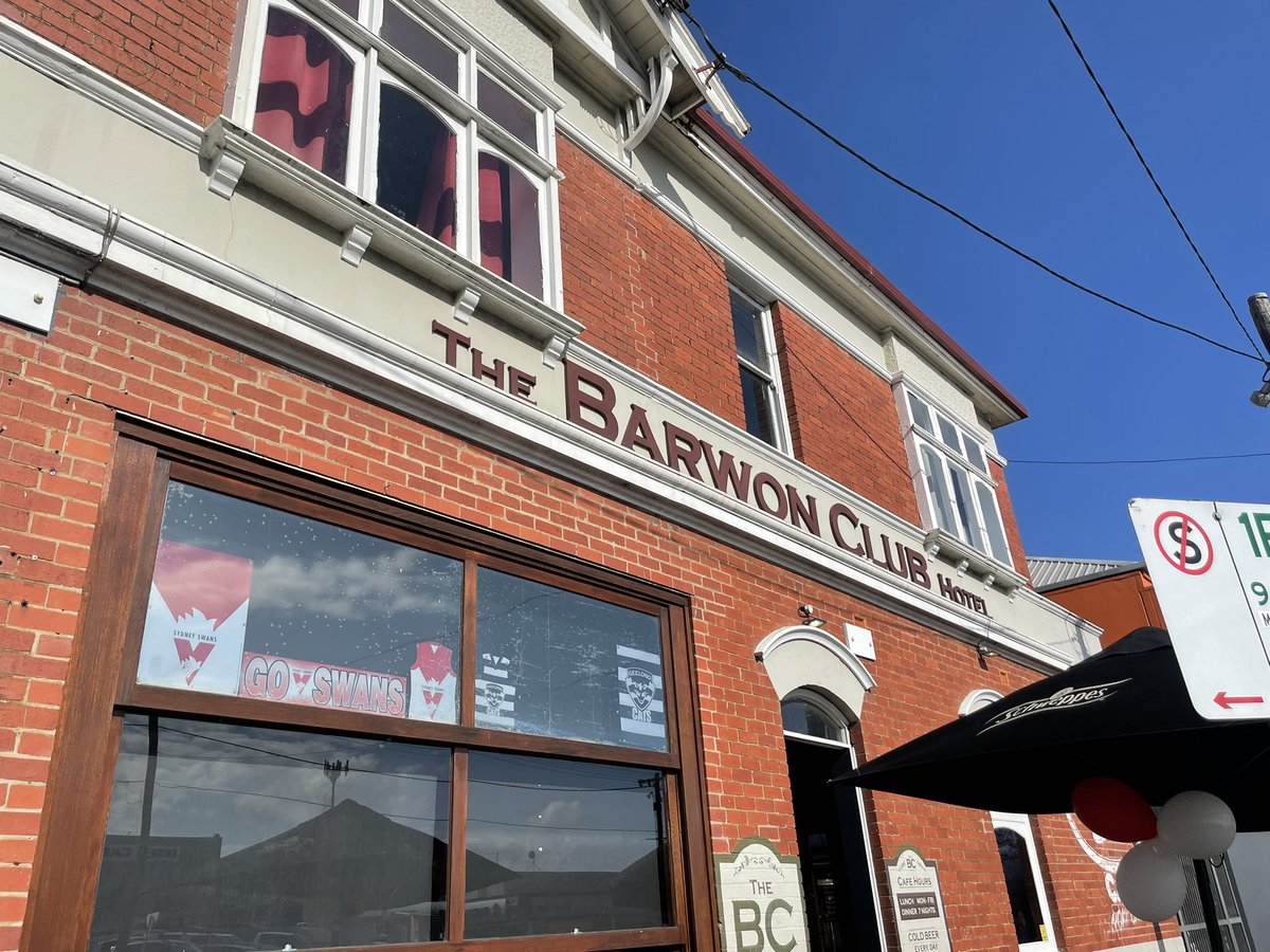 TamaraMcDonald3's tweet photo. The Barwon Club, owned by the McCartin brothers’ parents, flying both Geelong and Swans colours #AddyGF #AFLGF #WeAreGeelong #GeelongStrong https://t.co/JzKZ81nLeu