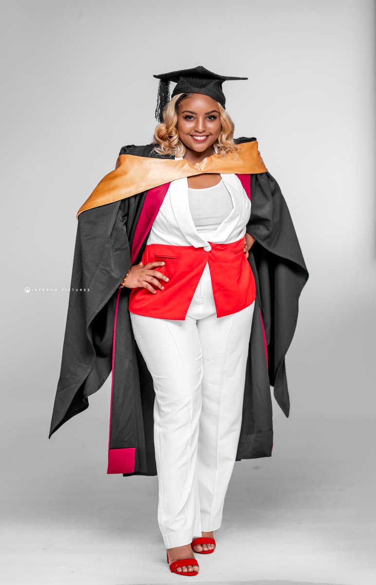 Angel_Tulsa's tweet image. God did that! my twin and I graduate today , May I present to you , A Bachelor in Development studies and A bachelor in special needs from the catholic University of Malawi , thank you God😭❤️🙏🏾