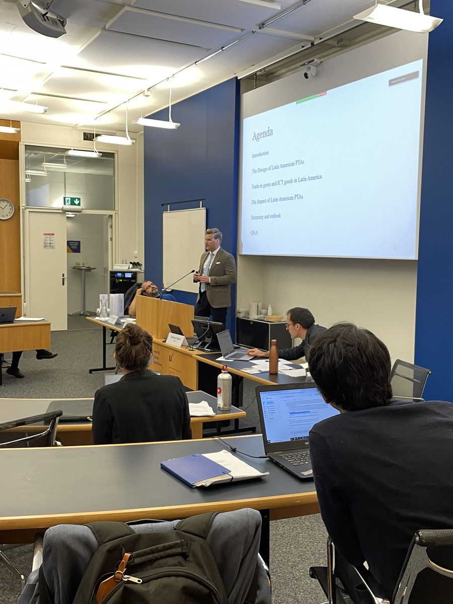sacovictor's tweet photo. #WorldTradeForum @unibern @WTIunibe second day https://t.co/pCPJ8jYjaJ