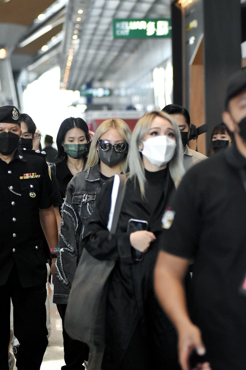 MyKpopHuntress's tweet photo. 220924 CL @ KLIA Malaysia (KUL>CGK) #GoodVibes #GoodVibesWeekender
#CL #CLinMY #Chaelin #ChaelininMY
#GVW2022 -1- https://t.co/1k5sMWUCUZ
